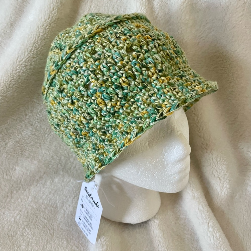 NEW!! Bucket hat - Picture 9 of 13